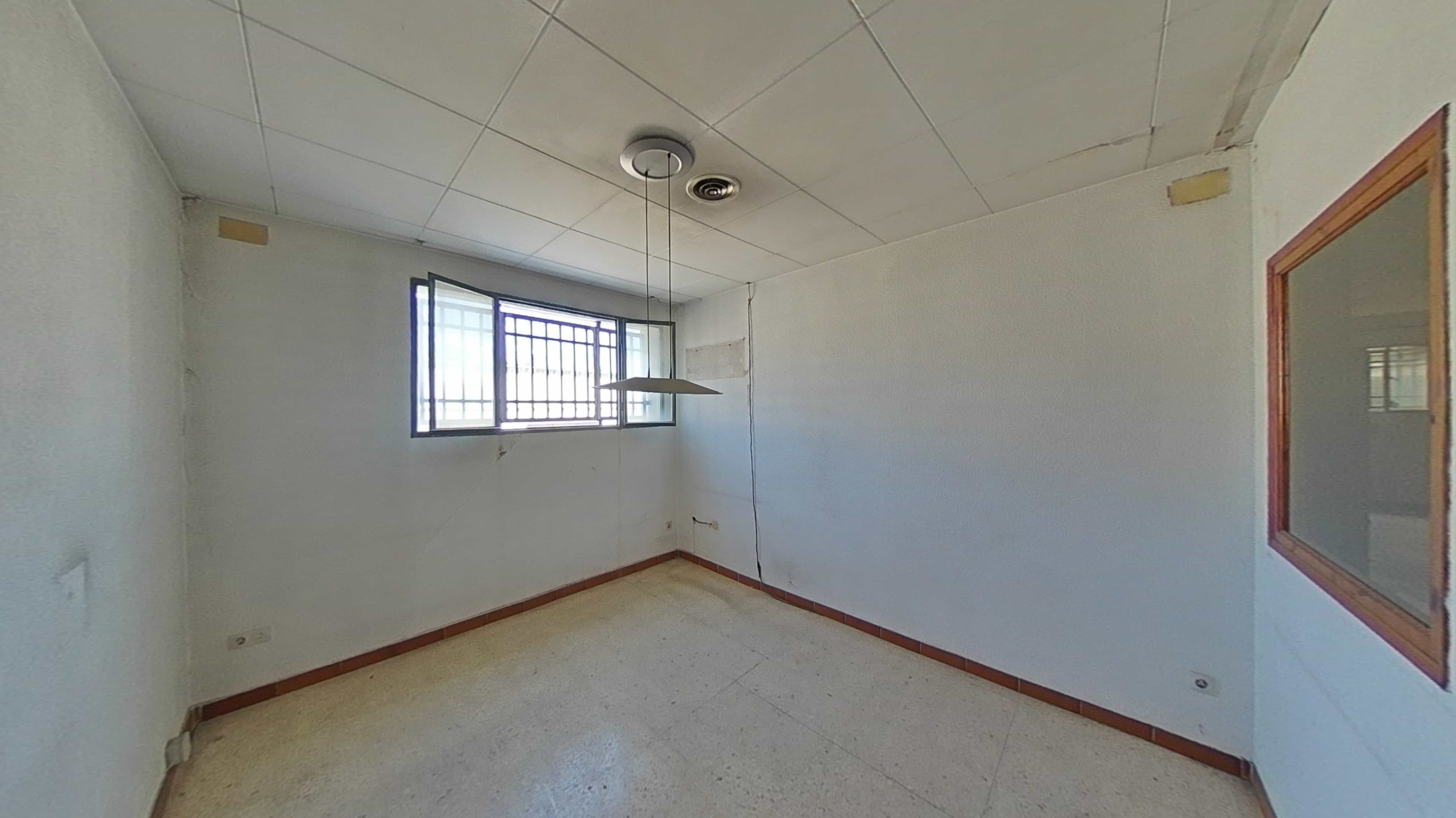 Almacén en venta en calle Lloriana