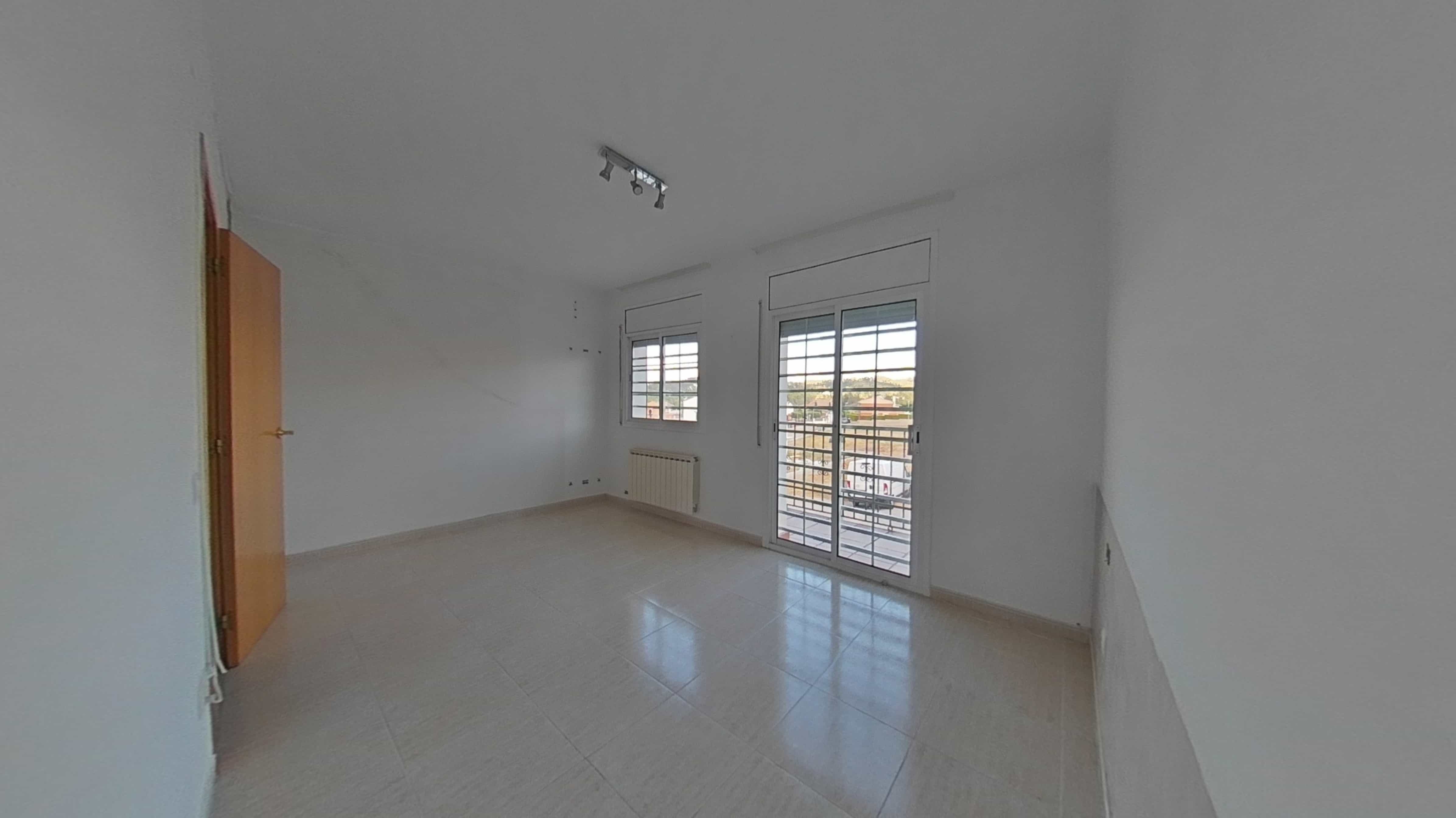 Chalet adosado en venta en calle Angel Guimera (parcela 121)