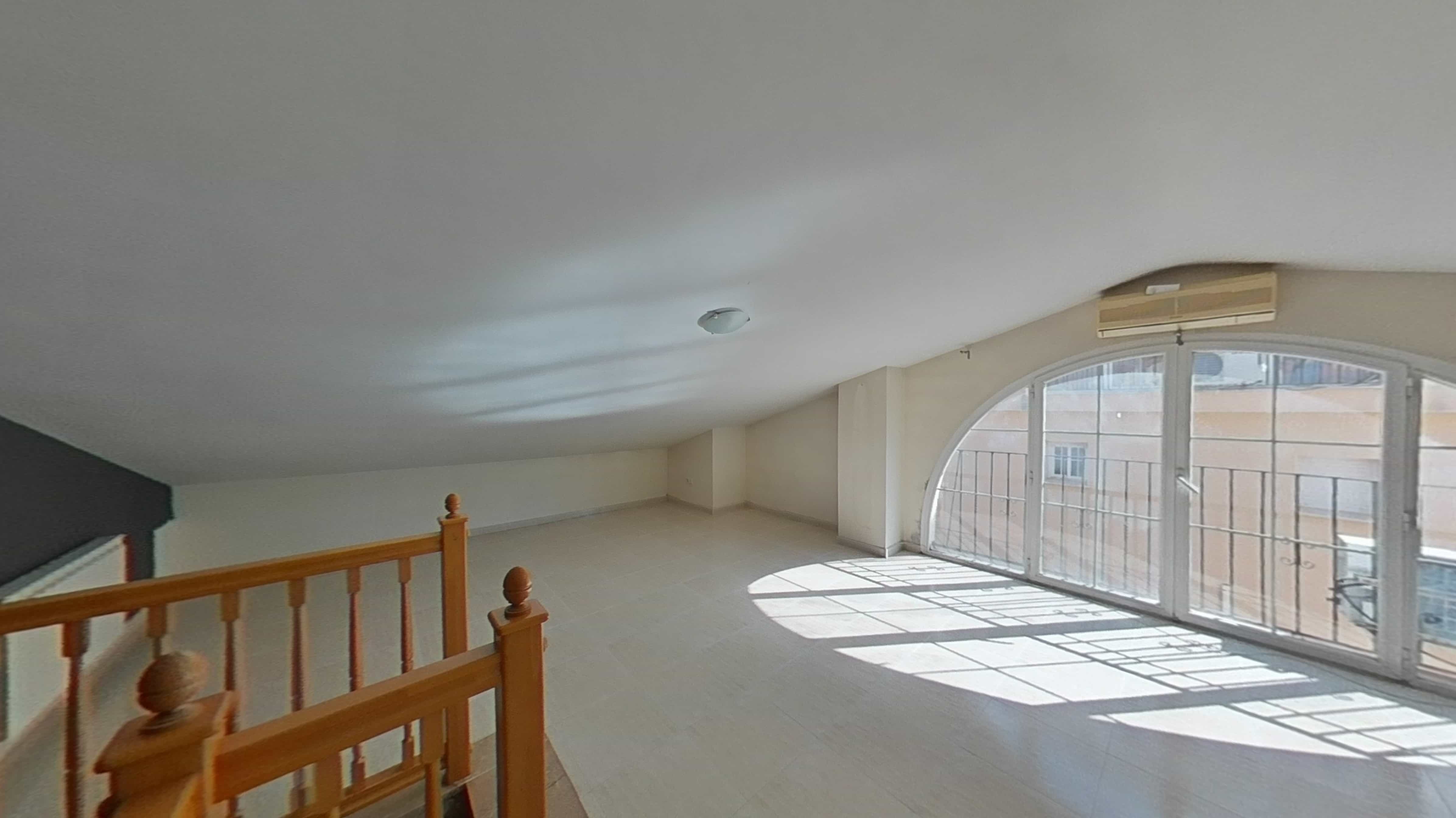 Chalet adosado en venta en calle Angel Guimera (parcela 121)