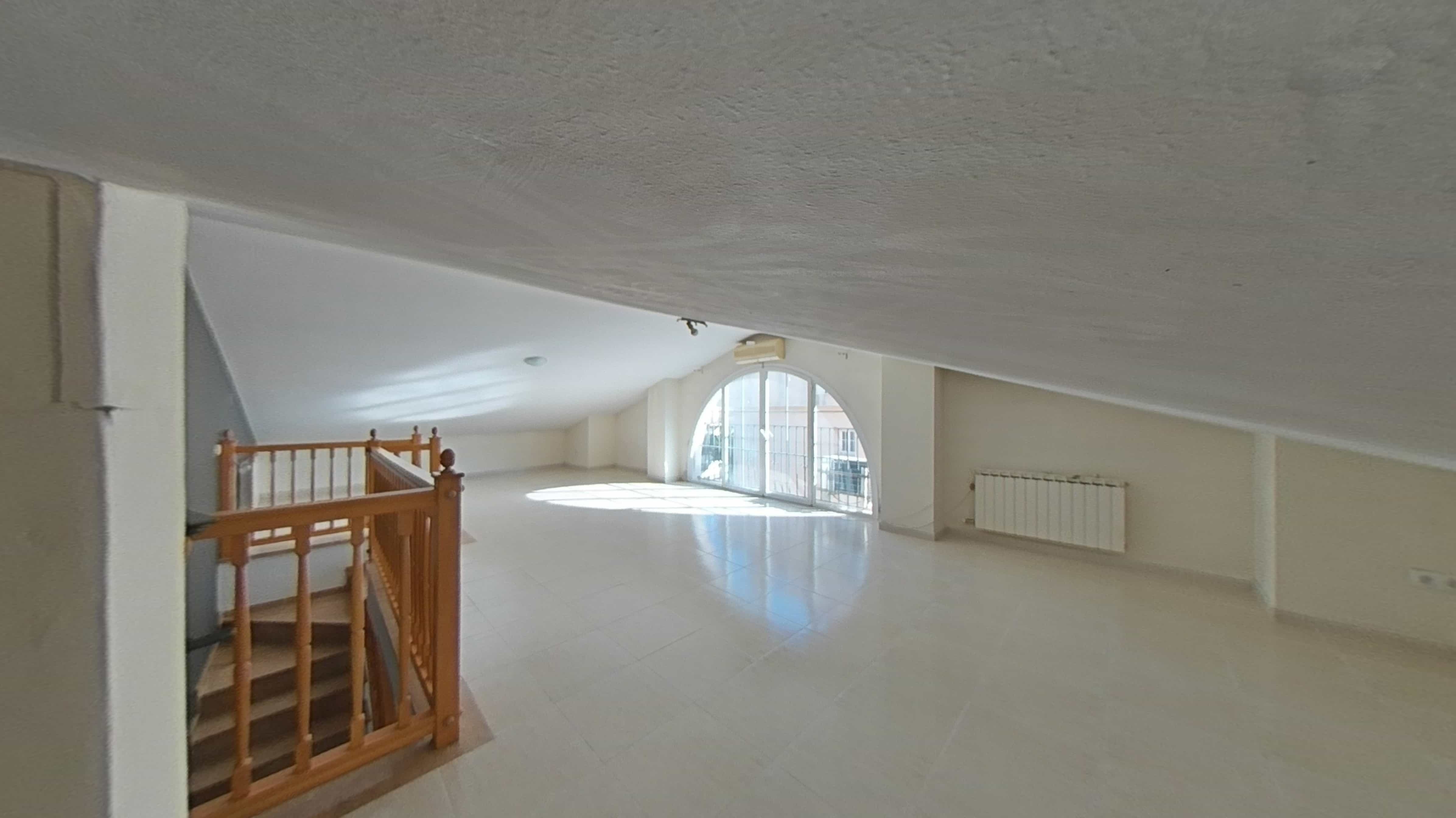 Chalet adosado en venta en calle Angel Guimera (parcela 121)