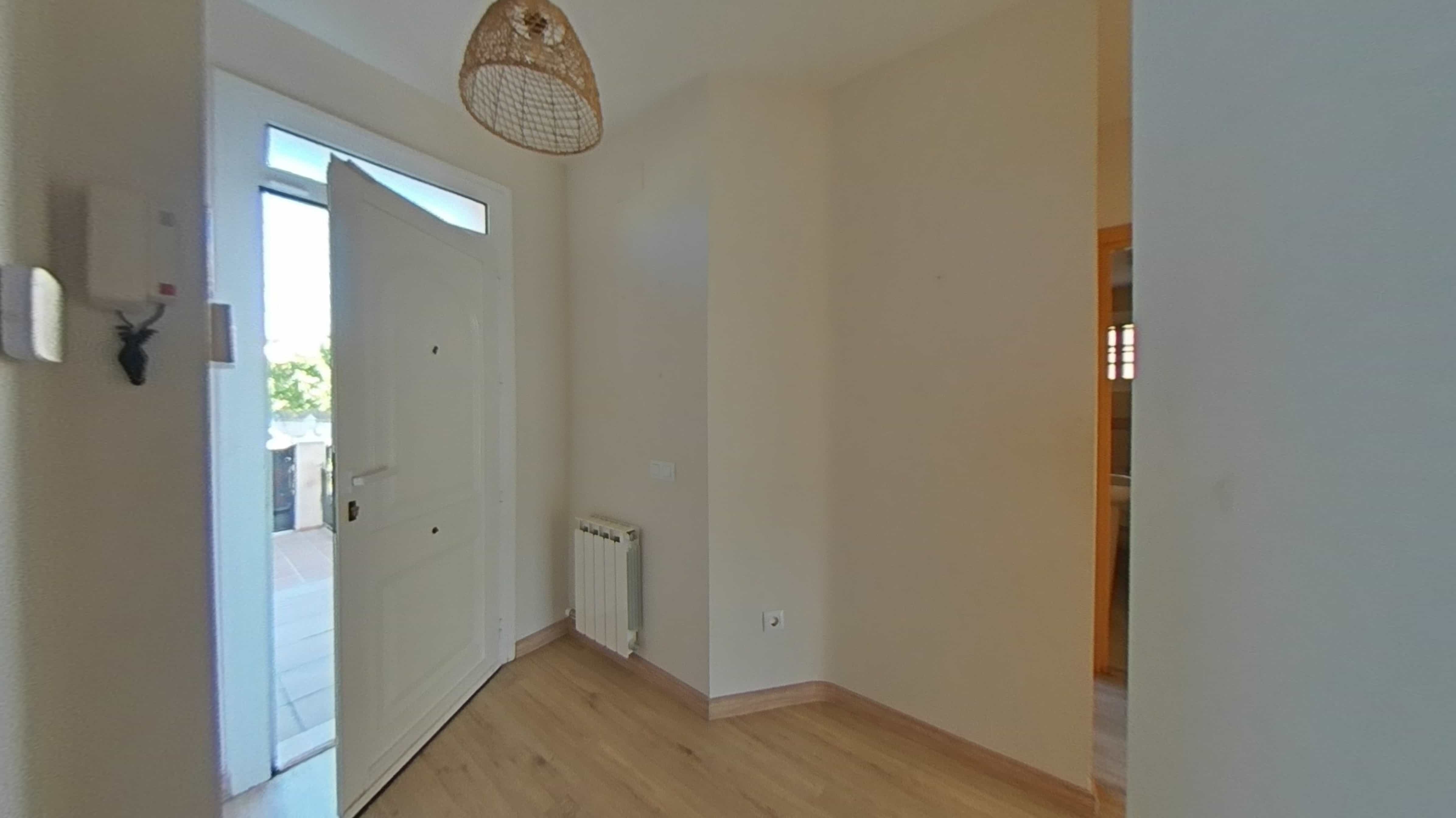 Chalet adosado en venta en calle Angel Guimera (parcela 121)