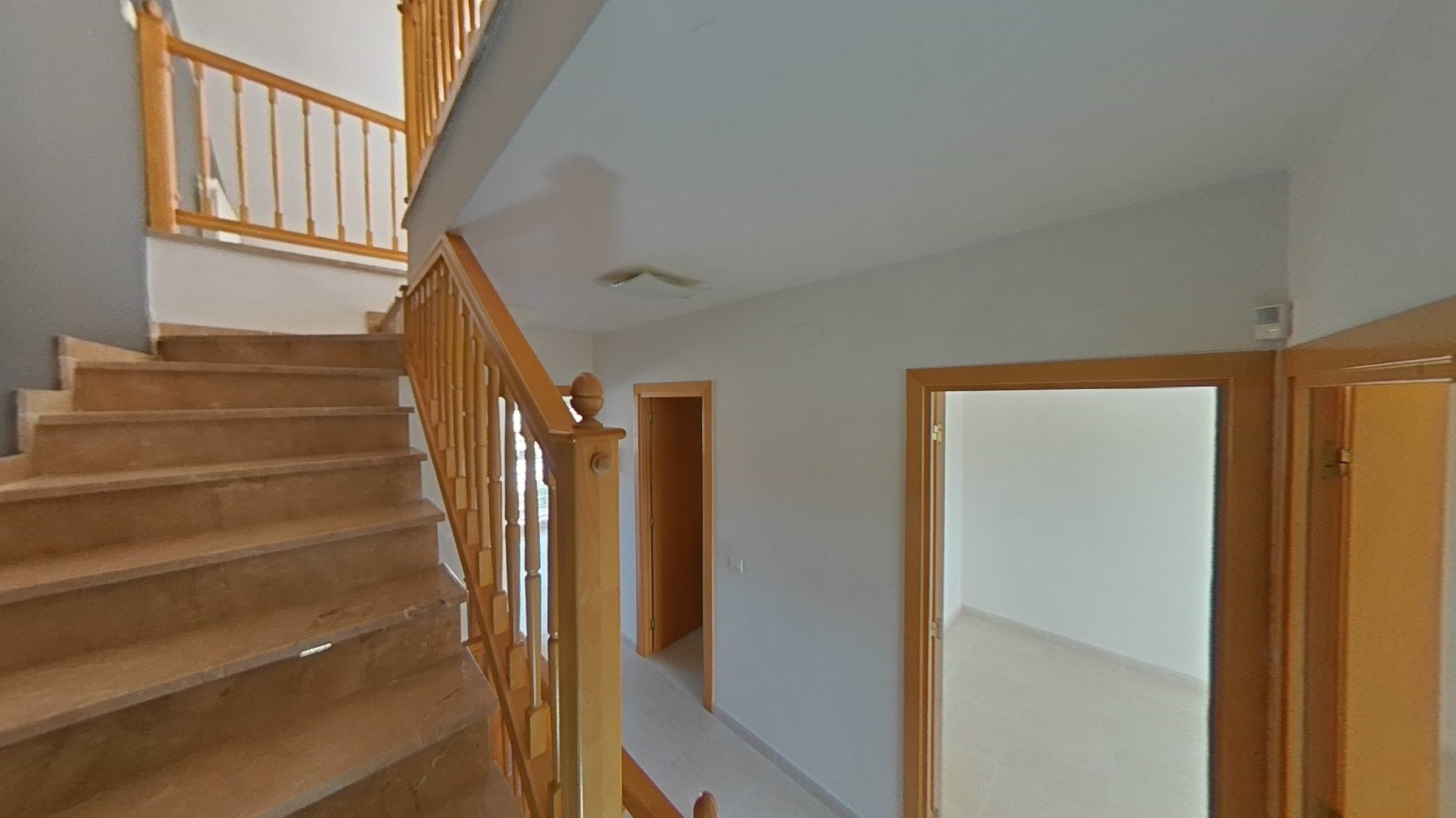 Chalet adosado en venta en calle Angel Guimera (parcela 121)