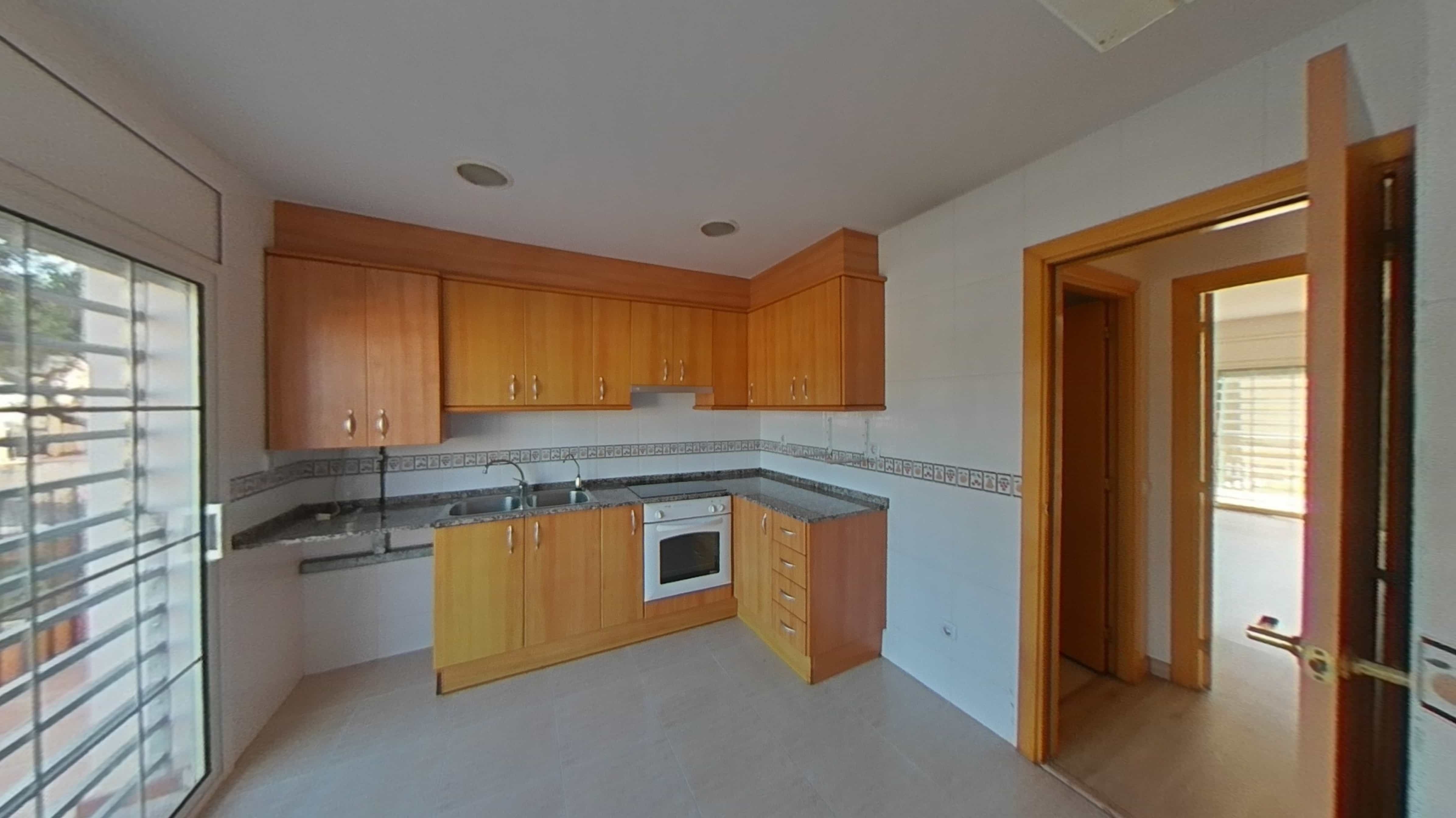 Chalet adosado en venta en calle Angel Guimera (parcela 121)