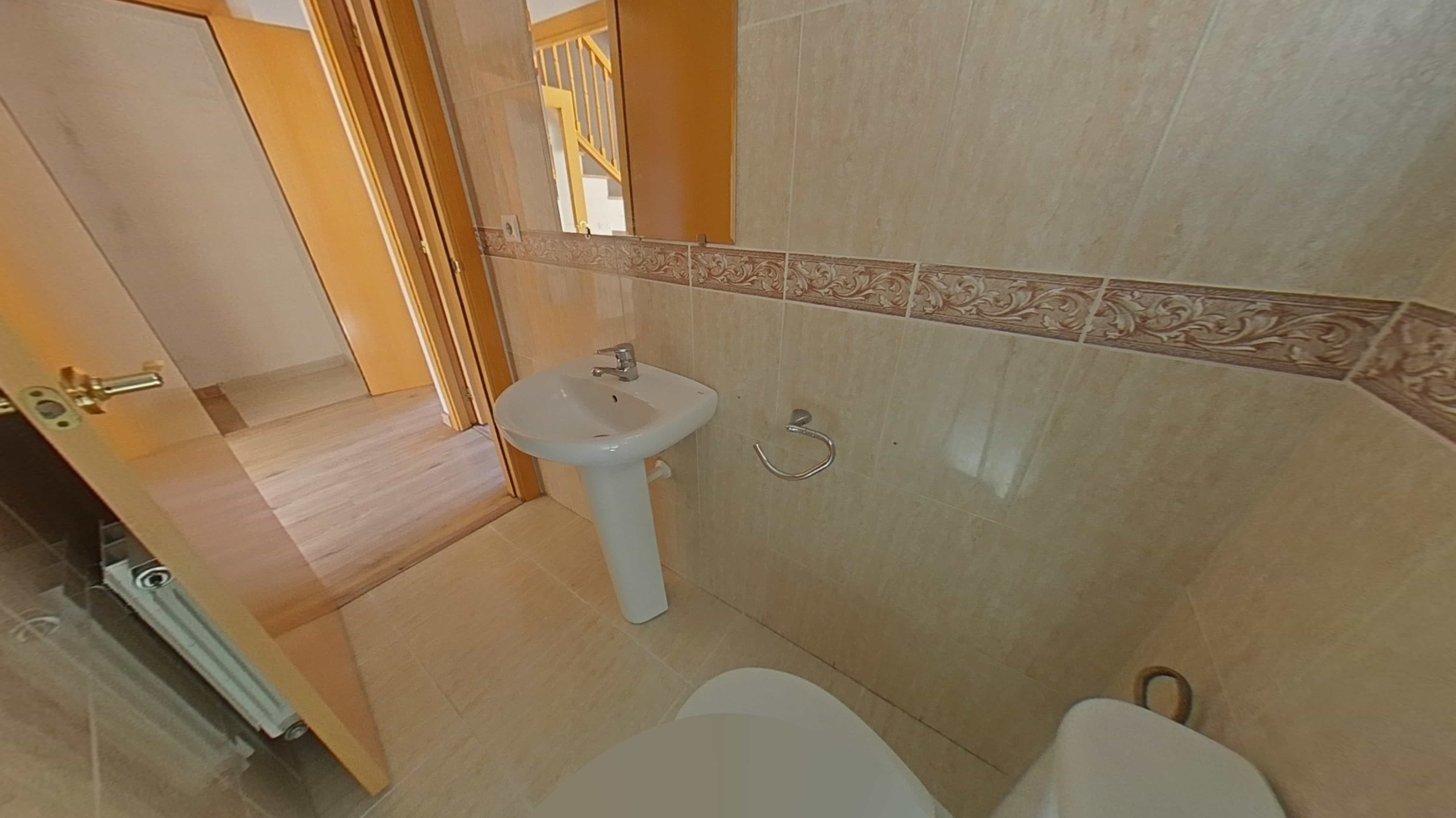 Chalet adosado en venta en calle Angel Guimera (parcela 121)