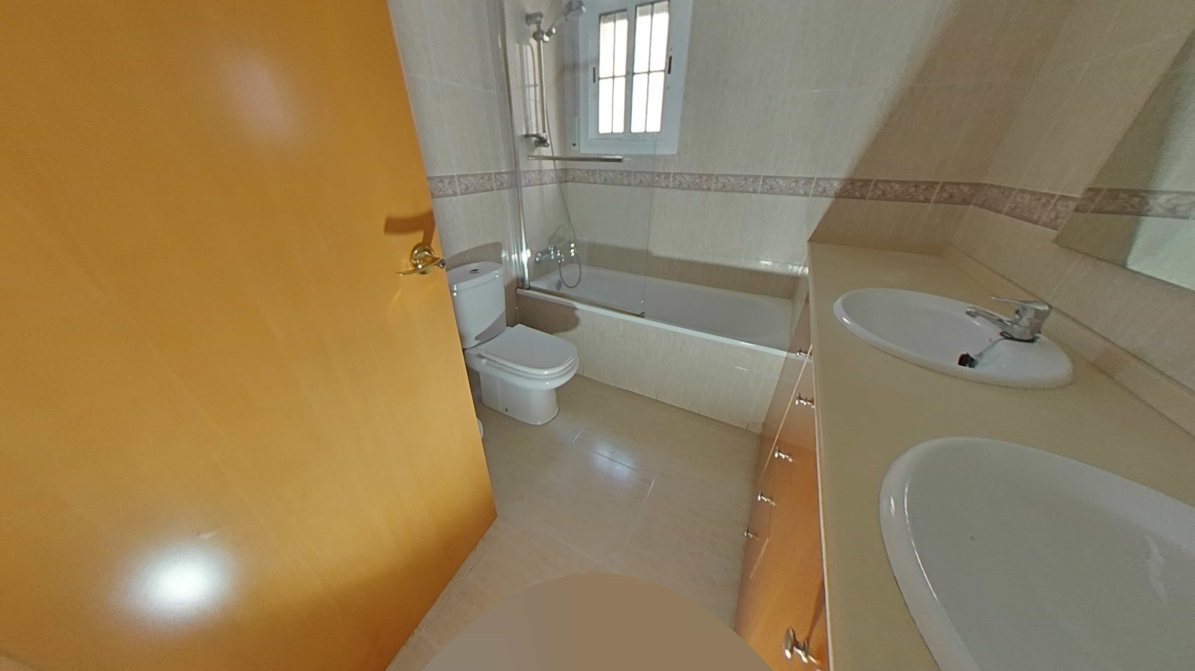 Chalet adosado en venta en calle Angel Guimera (parcela 121)