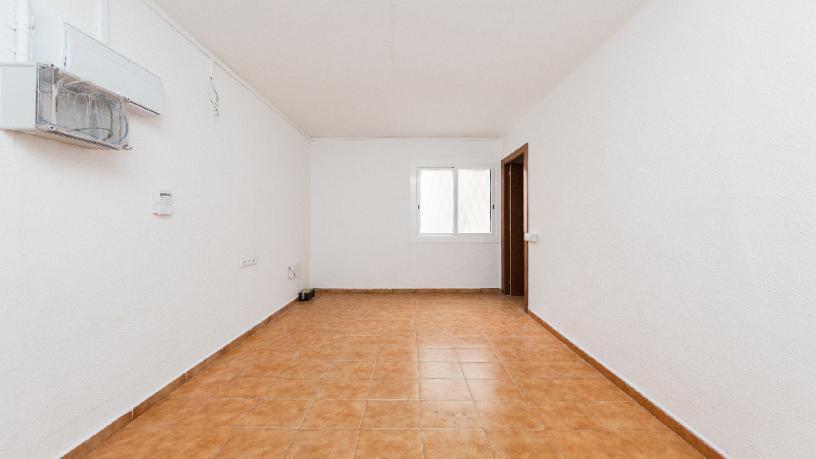 Piso en venta en calle Islas Canarias