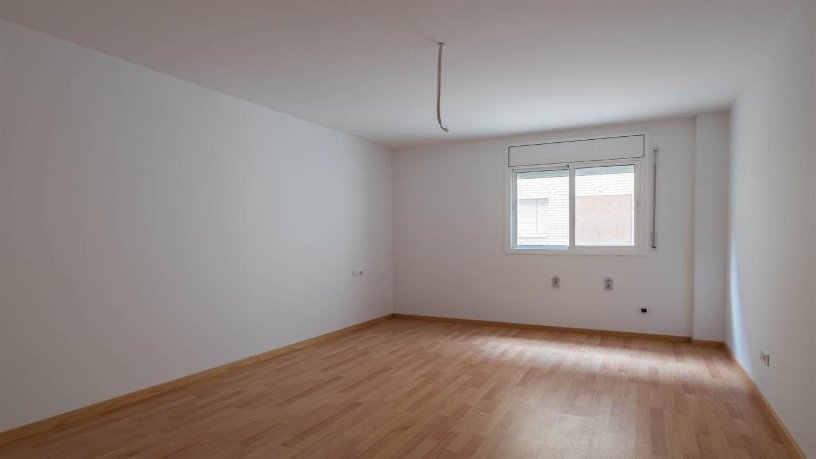 Garaje en venta en calle Vinyetes
