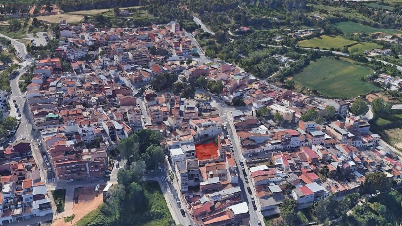 Terrain urbain de 600m² dans rue Corredor Del, Sabadell, Barcelona