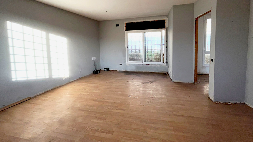 Chalet adosado en venta en calle Font Soleia