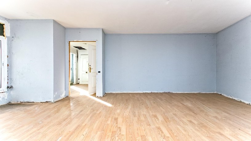 Chalet adosado en venta en calle Font Soleia