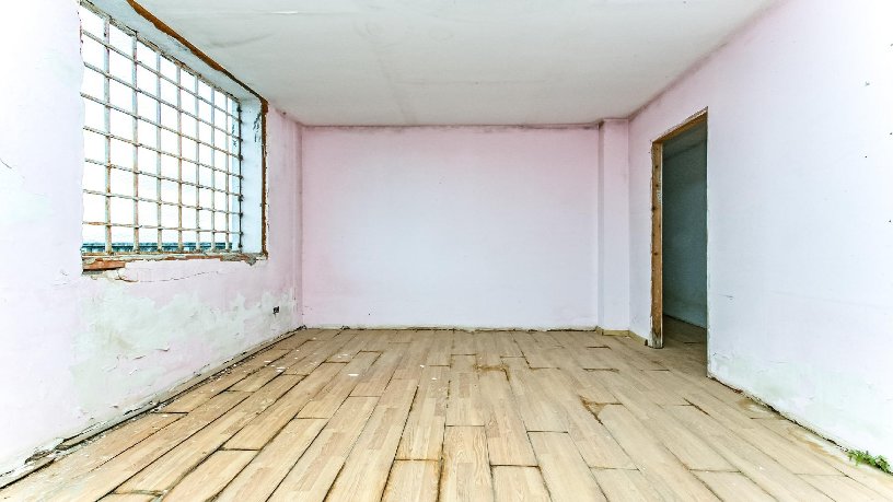 Chalet adosado en venta en calle Font Soleia