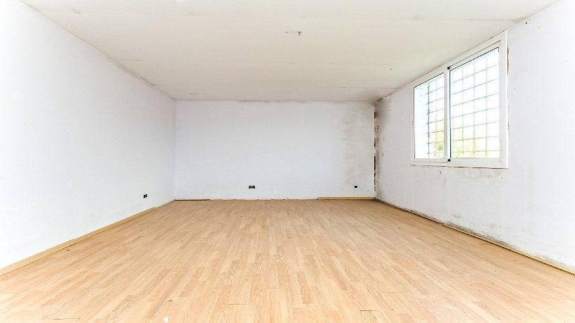 Chalet adosado en venta en calle Font Soleia