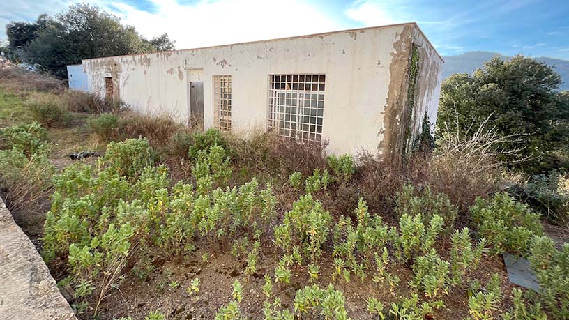 Chalet adosado en venta en calle Font Soleia