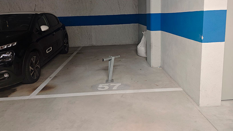 Garaje en venta en calle Rosa Leveroni