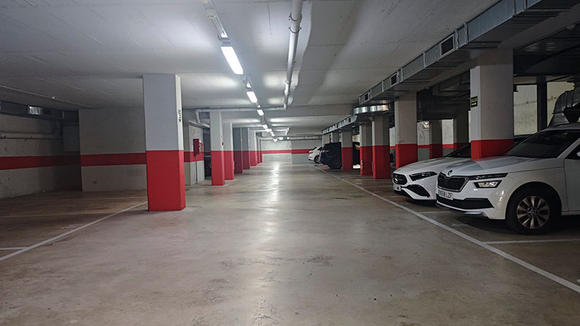 Garaje en venta en calle Rosa Leveroni