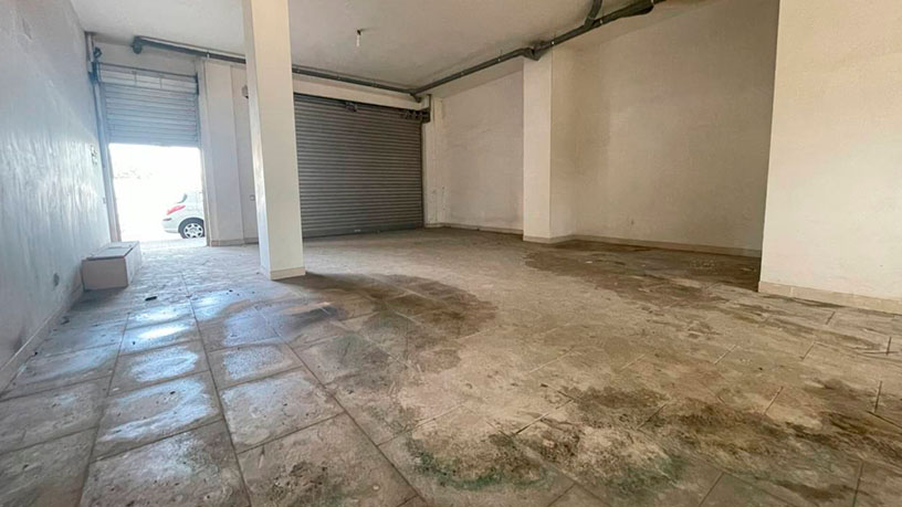 Commercial premises for sale in calle De Baix
