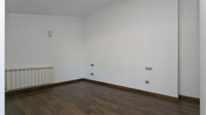 Garage for sale in calle Folch I Torres
