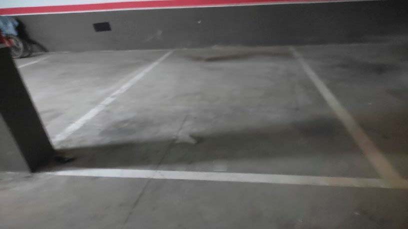 Garaje en venta en calle Canigó