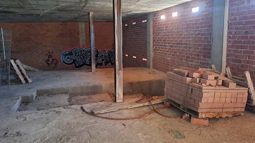 Obra parada en venta en calle Poeta Lopez Pico