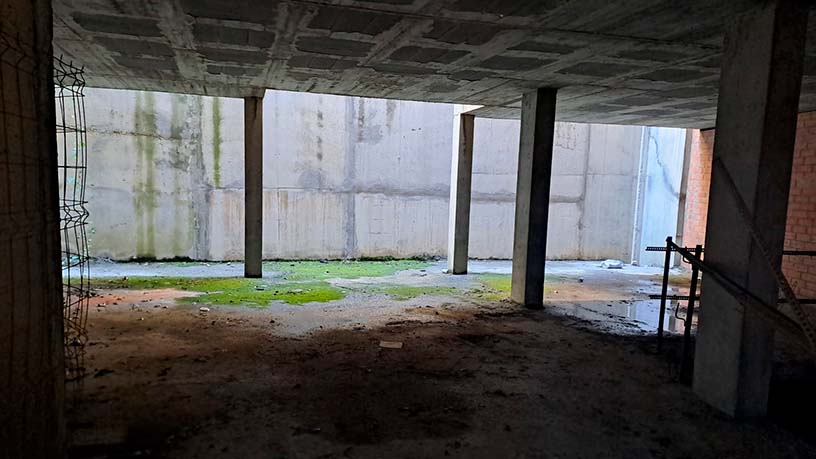 Obra parada en venta en calle Poeta Lopez Pico