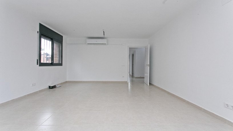 Chalet adosado en venta en calle Pompeu Fabra