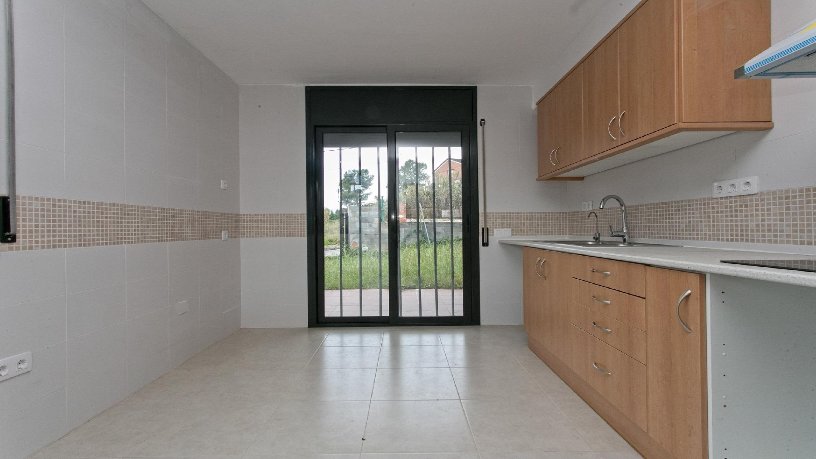 Chalet adosado en venta en calle Pompeu Fabra