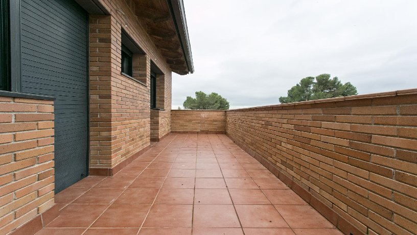 Chalet adosado en venta en calle Pompeu Fabra