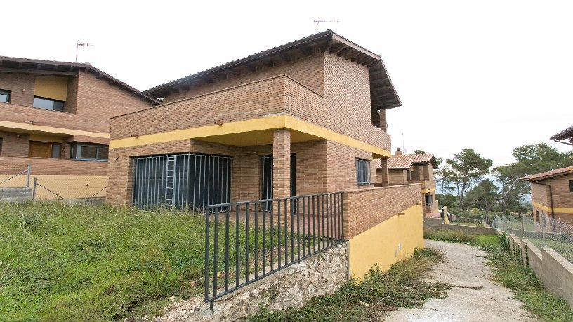 Chalet adosado en venta en calle Pompeu Fabra