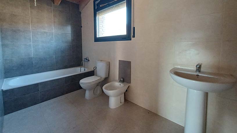 Chalet adosado en venta en calle Salvador Dali