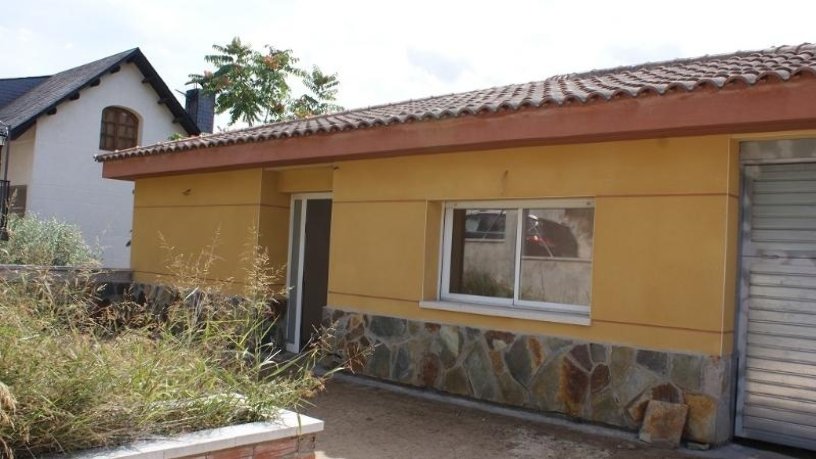 Semi-detached house for sale in avda Dels Països Catalans