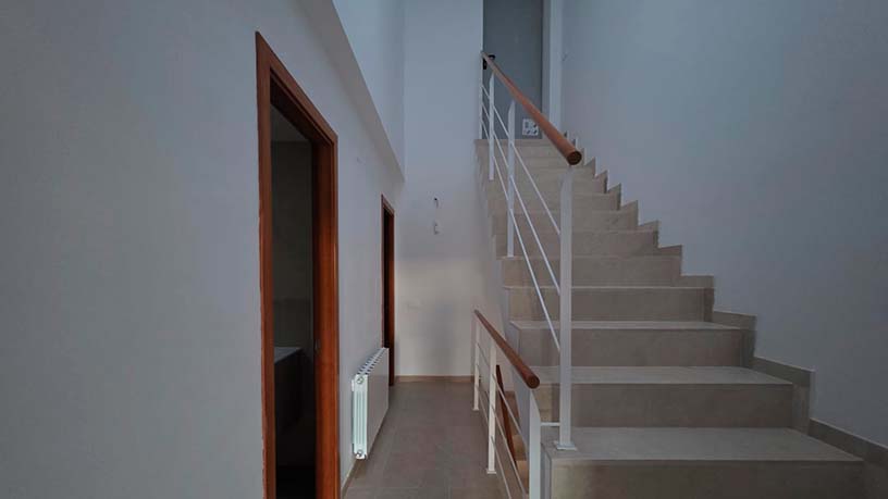 House for sale in calle Comte Guifre