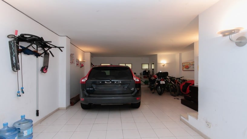 Chalet adosado en venta en calle Valencia