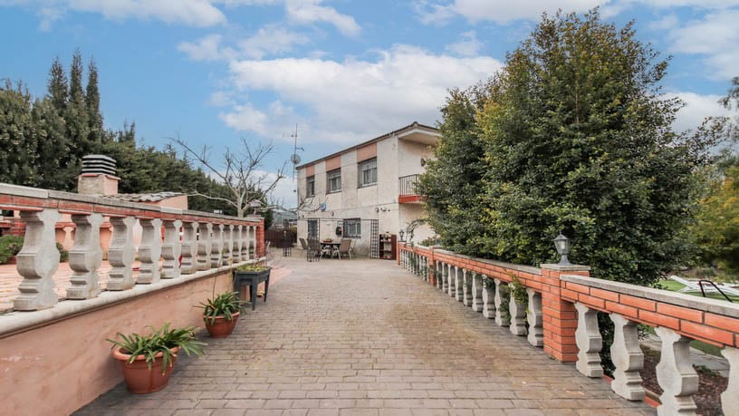 Chalet adosado en venta en calle Roger de Lluria