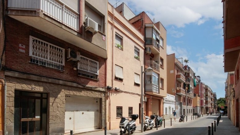 Flat for sale in carrer Carrer de la Mare Eterna