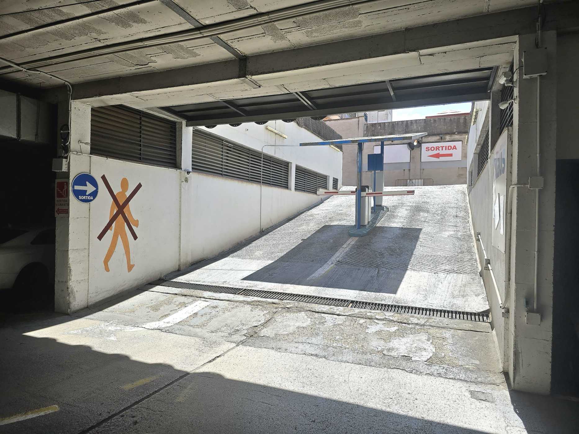 Garaje en venta en carrer Carrer Sant Josep de Calassanç