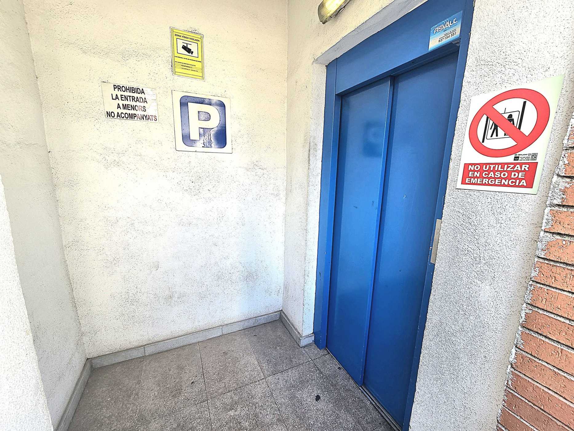 Garaje en venta en carrer Carrer Sant Josep de Calassanç