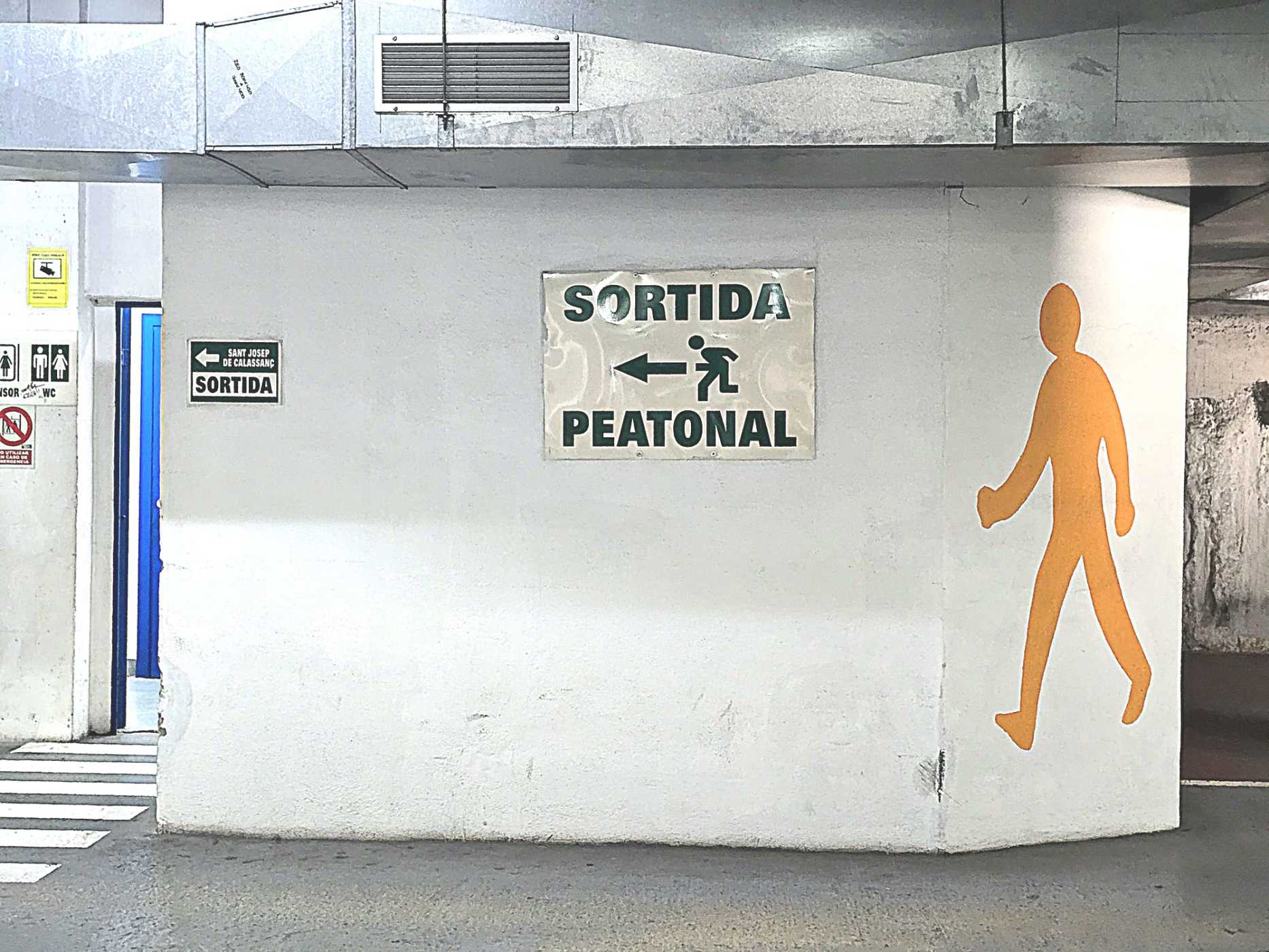 Garaje en venta en carrer Carrer Sant Josep de Calassanç