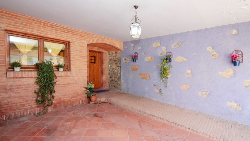Chalet adosado en venta en carrer Carrer de Freixeneda