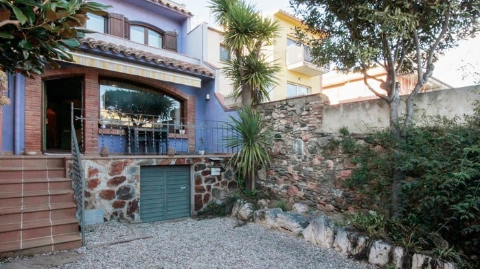 Chalet adosado en venta en carrer Carrer de Freixeneda