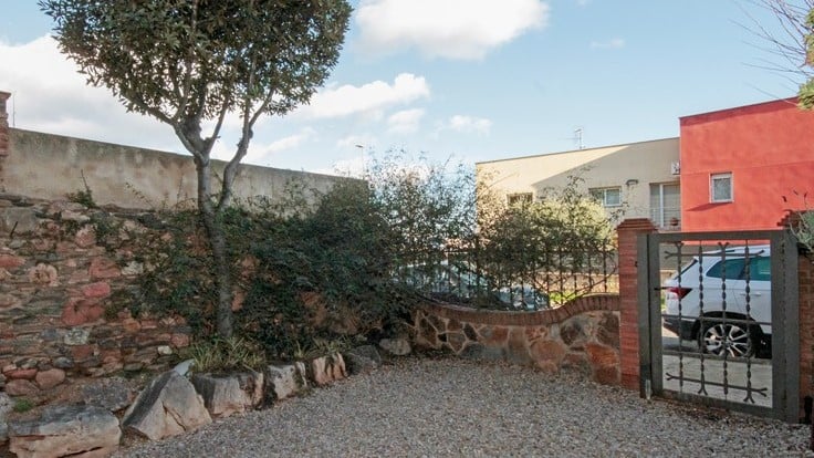 Chalet adosado en venta en carrer Carrer de Freixeneda