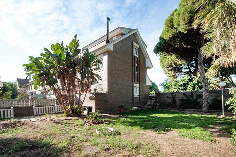 Chalet adosado en venta en carrer Carrer 19