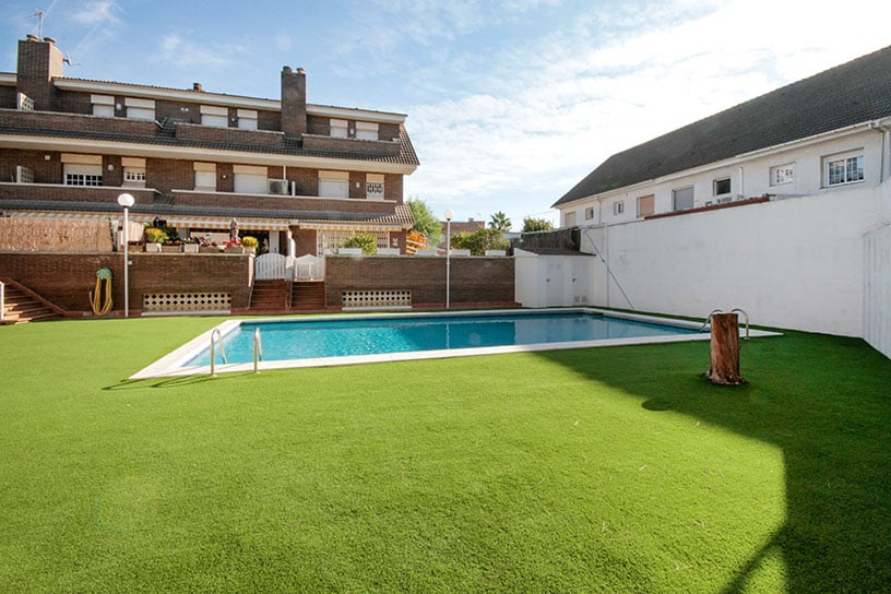 Chalet adosado en venta en carrer Carrer 19