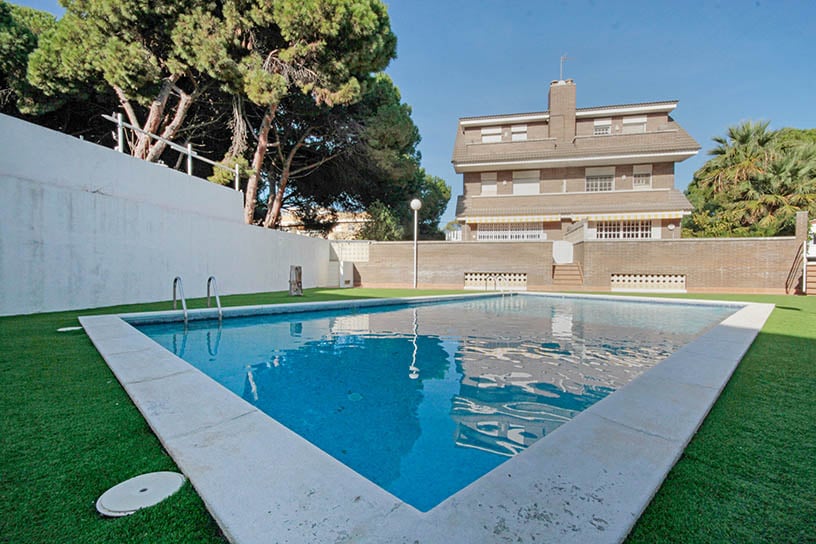 Chalet adosado en venta en carrer Carrer 19