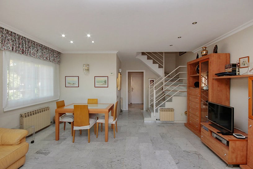 Chalet adosado en venta en carrer Carrer 19