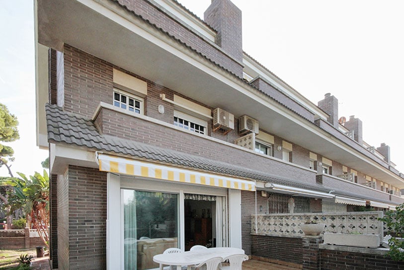 Chalet adosado en venta en carrer Carrer 19