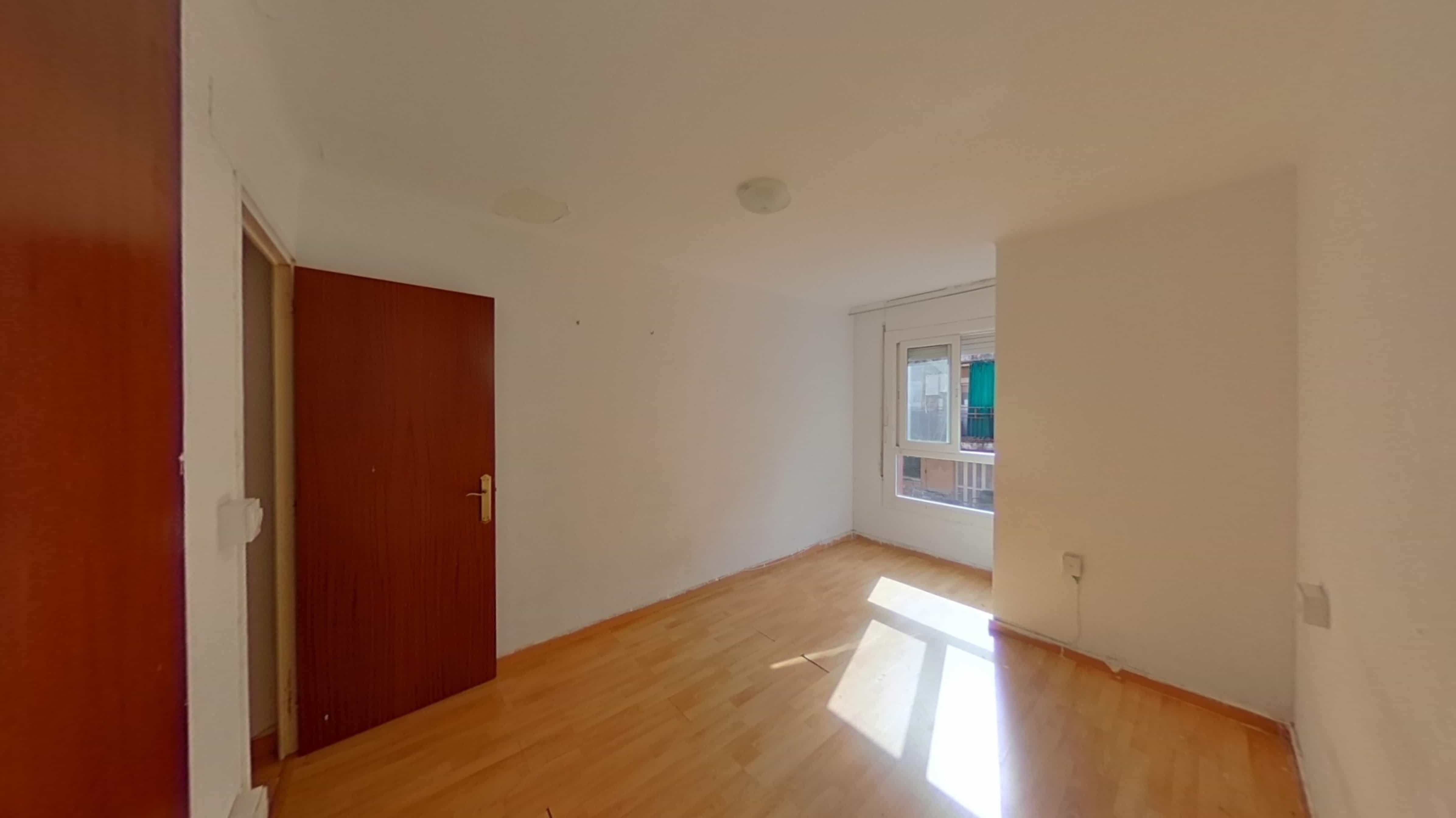 Piso en venta en calle Angel Guimera