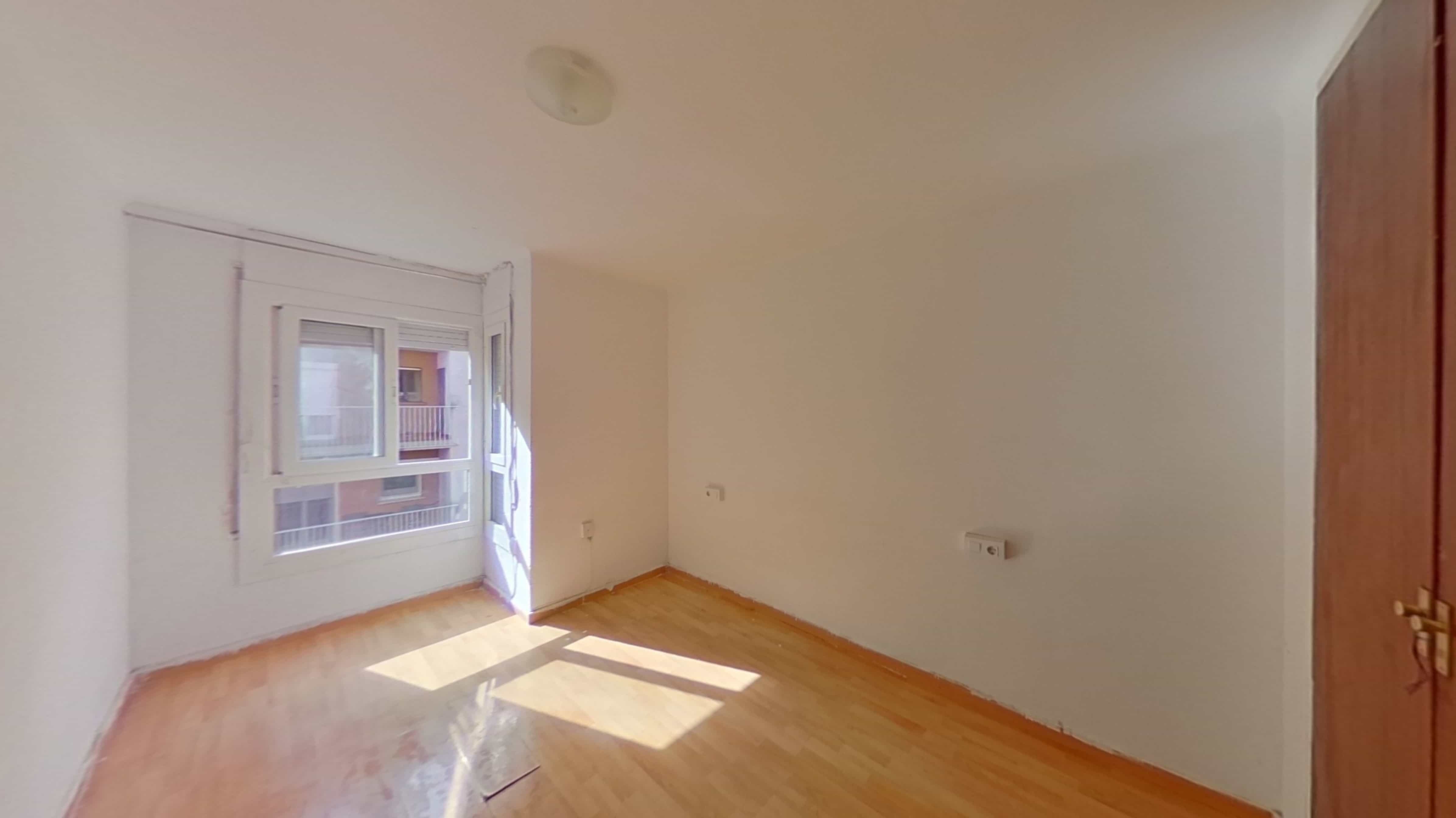 Piso en venta en calle Angel Guimera