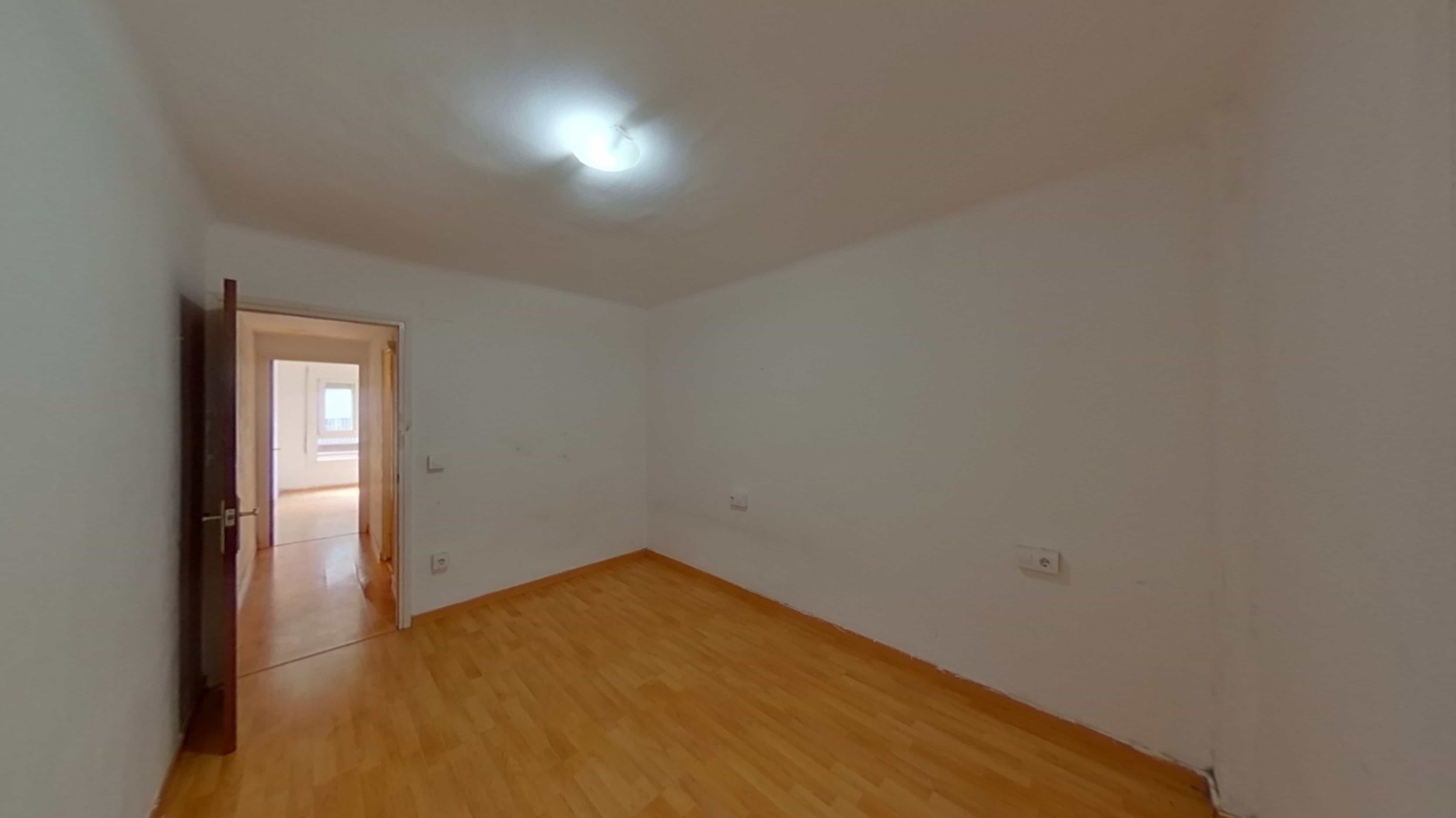 Piso en venta en calle Angel Guimera