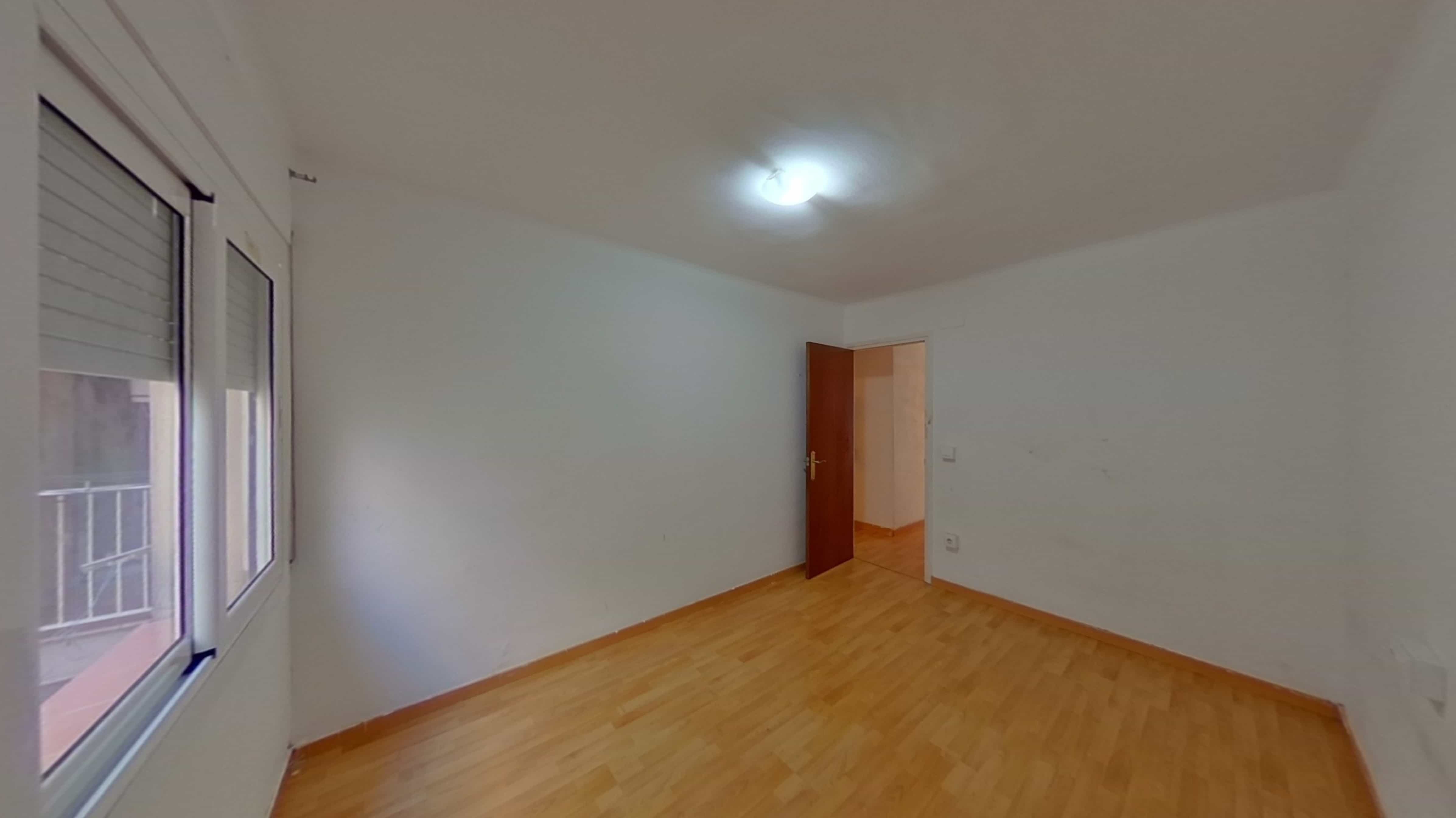 Piso en venta en calle Angel Guimera