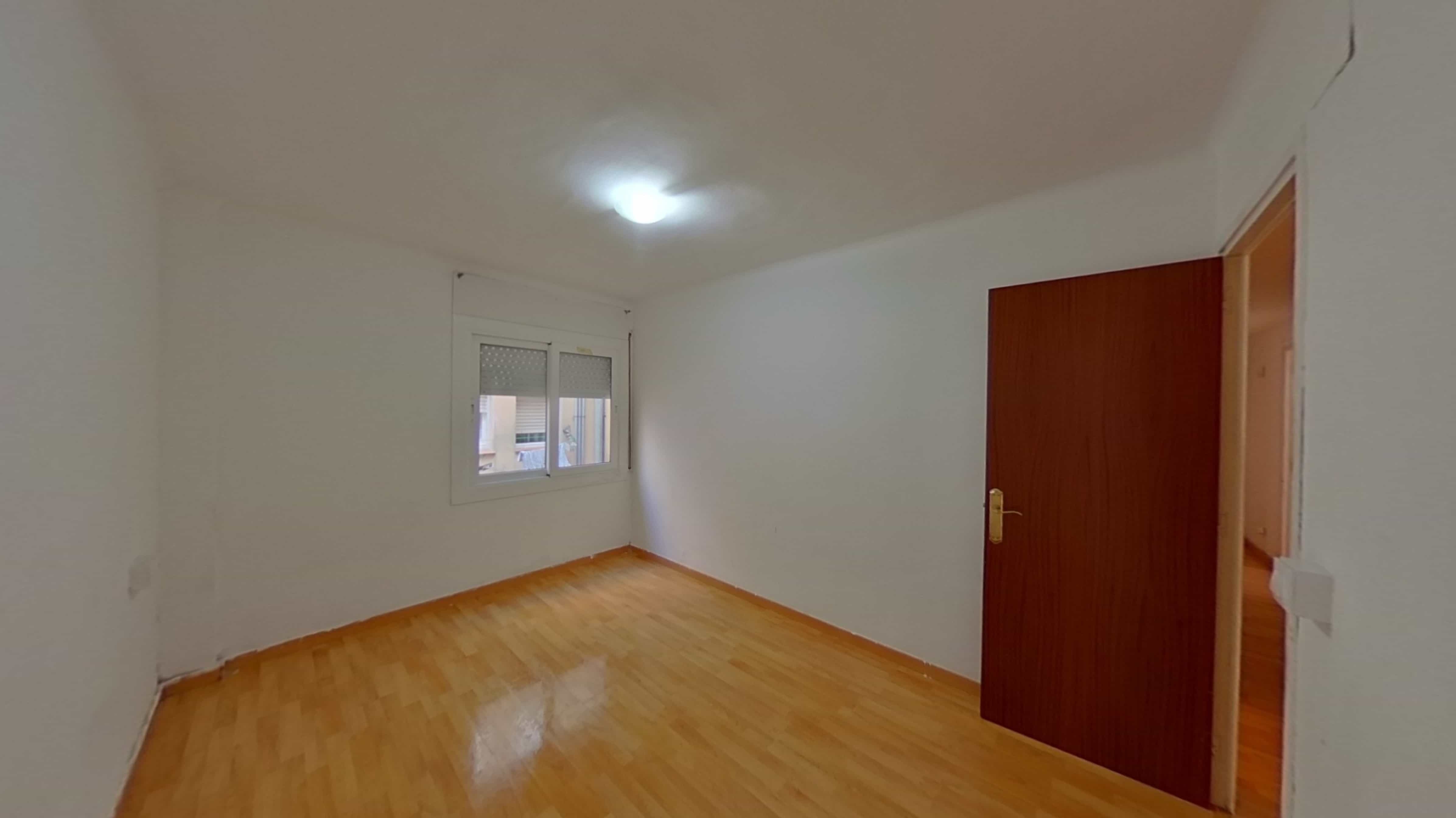 Piso en venta en calle Angel Guimera